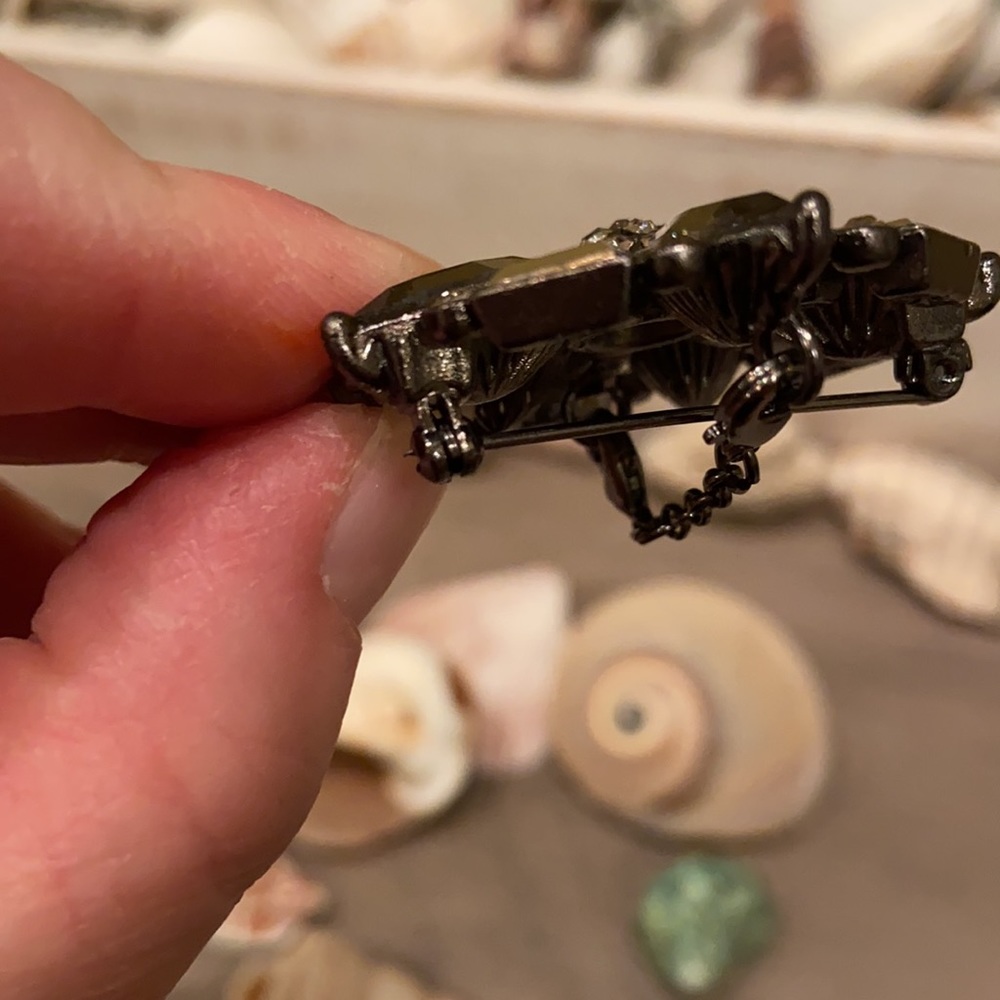Premier Designs Brooch - Picture 5 of 15